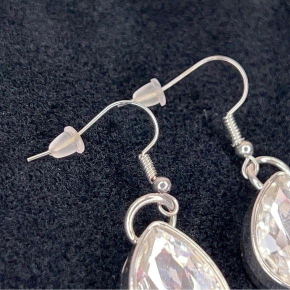 Teardrop Pear Crystal  Faceted Dangle Earrings Silver Event Formal Wedding - Picture 9 of 9